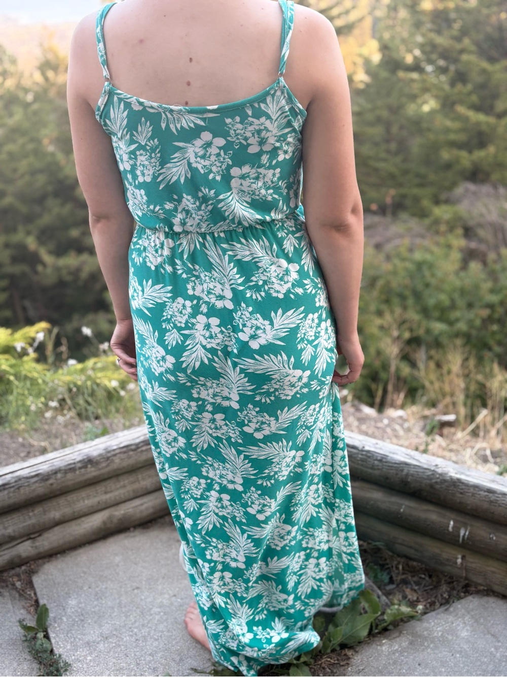 Ladies Maxi Dress Green &White Colour - Picture 4 of 7